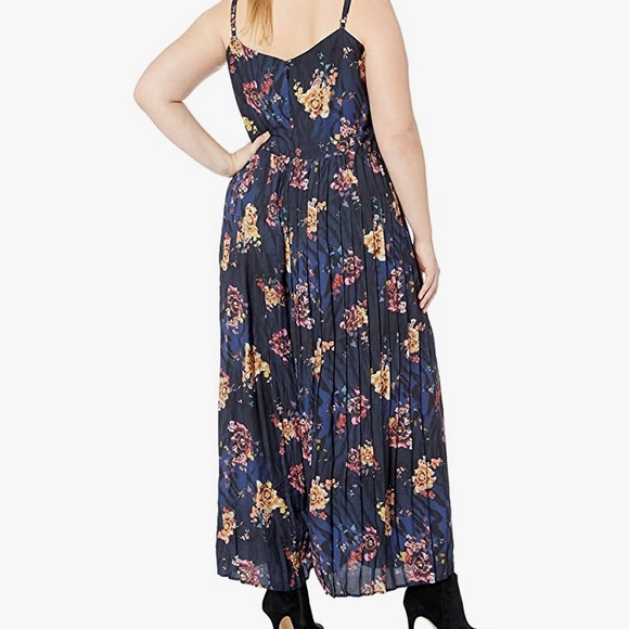 City Chic jumpsuit - Picture 3 of 5